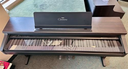 Yamaha Clavinova CLP-122 - 88 Notes Weighted - Digital Piano - USED