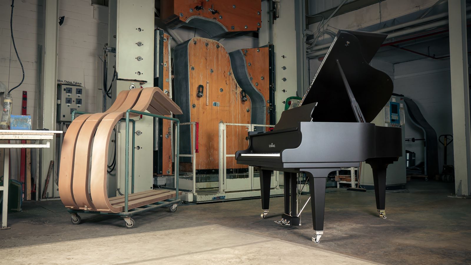Schimmel Classic C189-TBP Grand Piano - Black Pearl